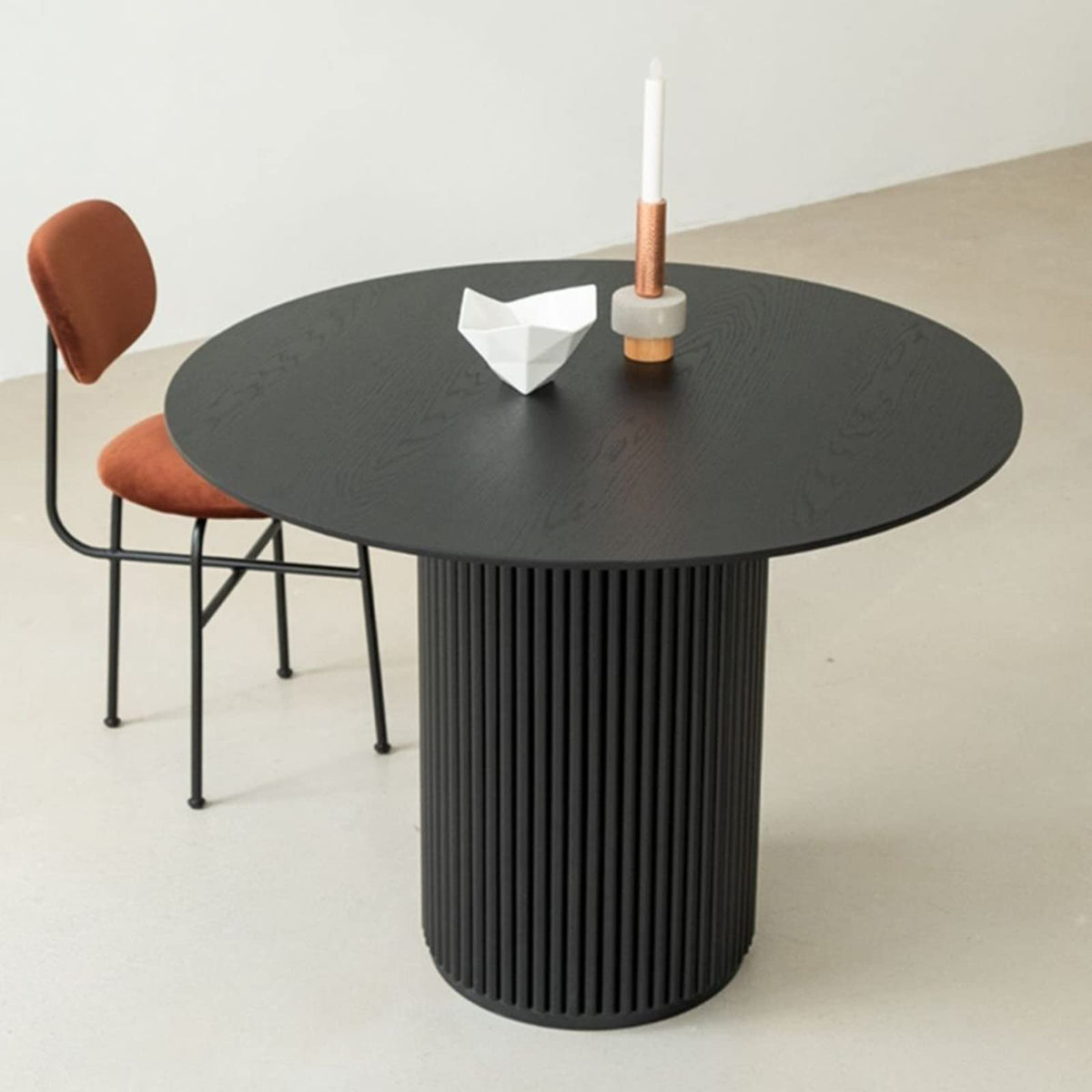 Black Pine Wood Round Dining Table A71842